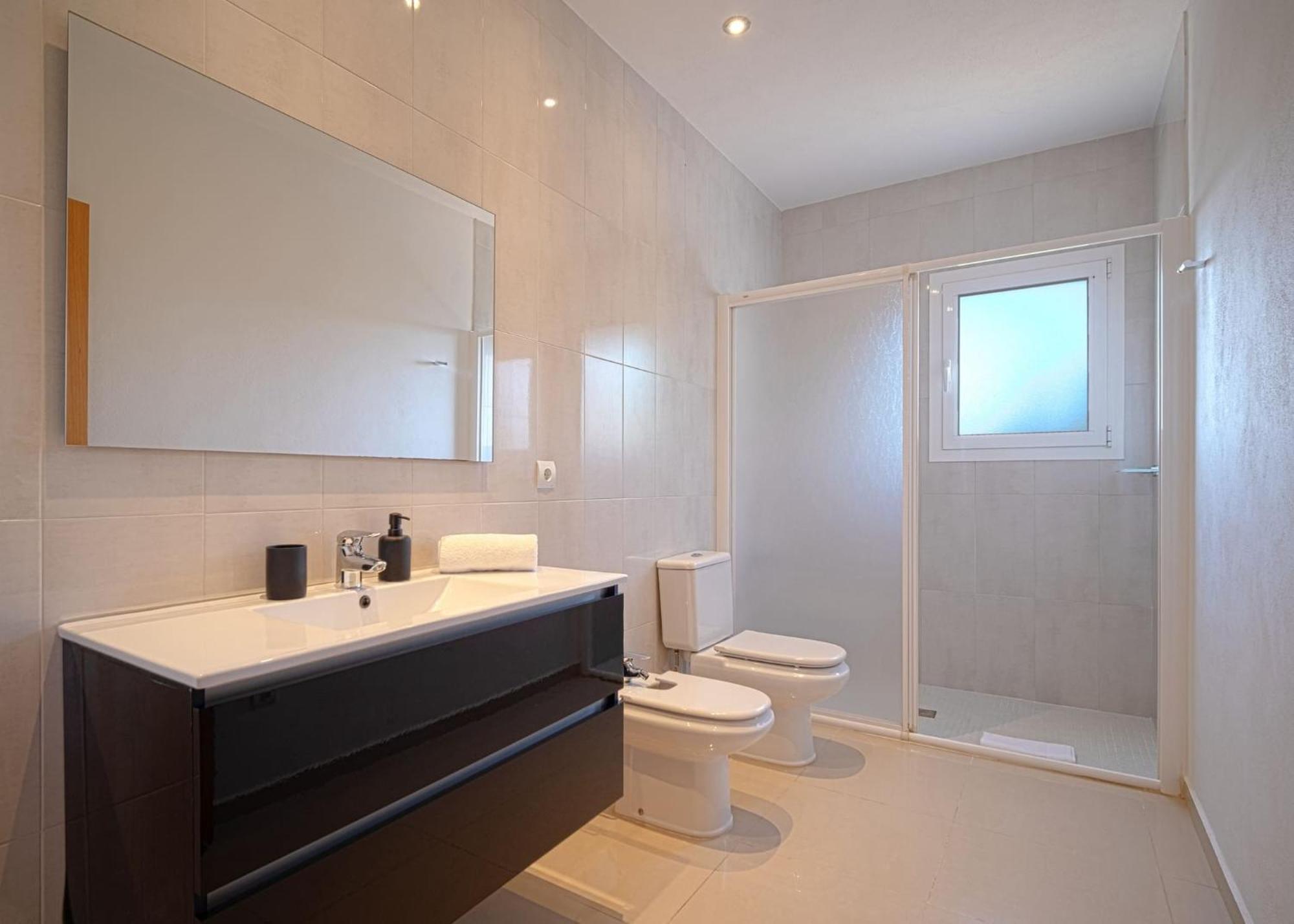 Villa Romeo 2Km From Ibiza Town And 1Km From Talamanca Beach Santa Eularia des Riu Ngoại thất bức ảnh