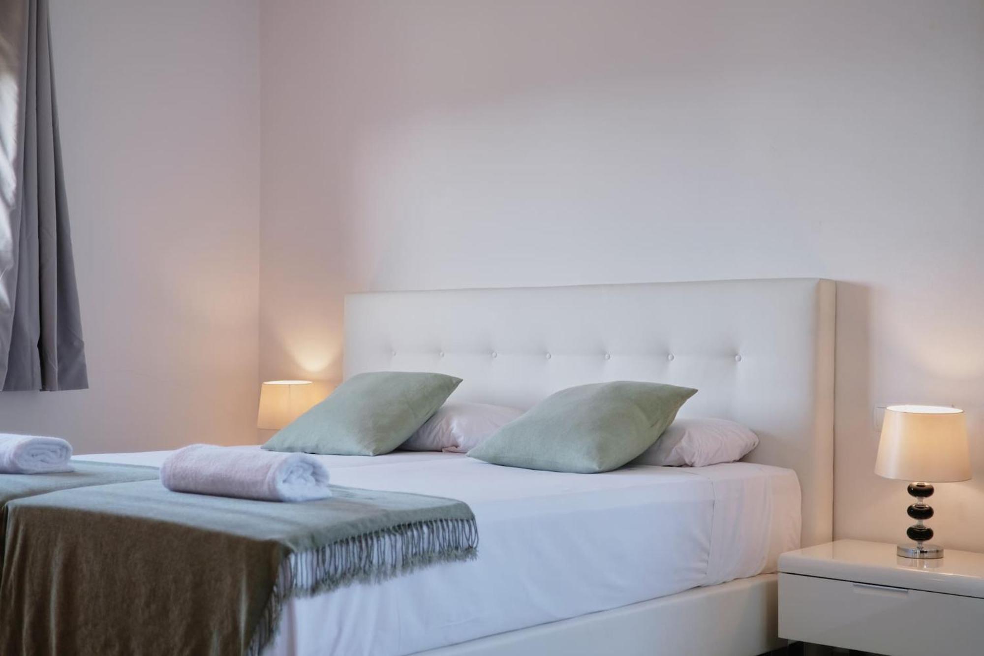 Villa Romeo 2Km From Ibiza Town And 1Km From Talamanca Beach Santa Eularia des Riu Ngoại thất bức ảnh