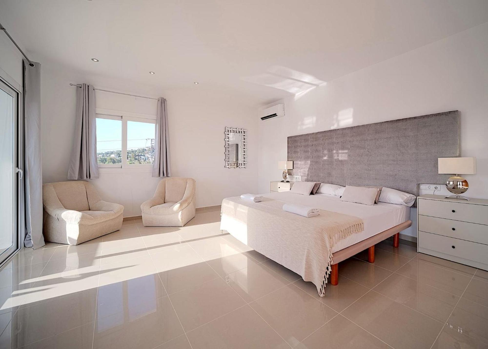 Villa Romeo 2Km From Ibiza Town And 1Km From Talamanca Beach Santa Eularia des Riu Ngoại thất bức ảnh