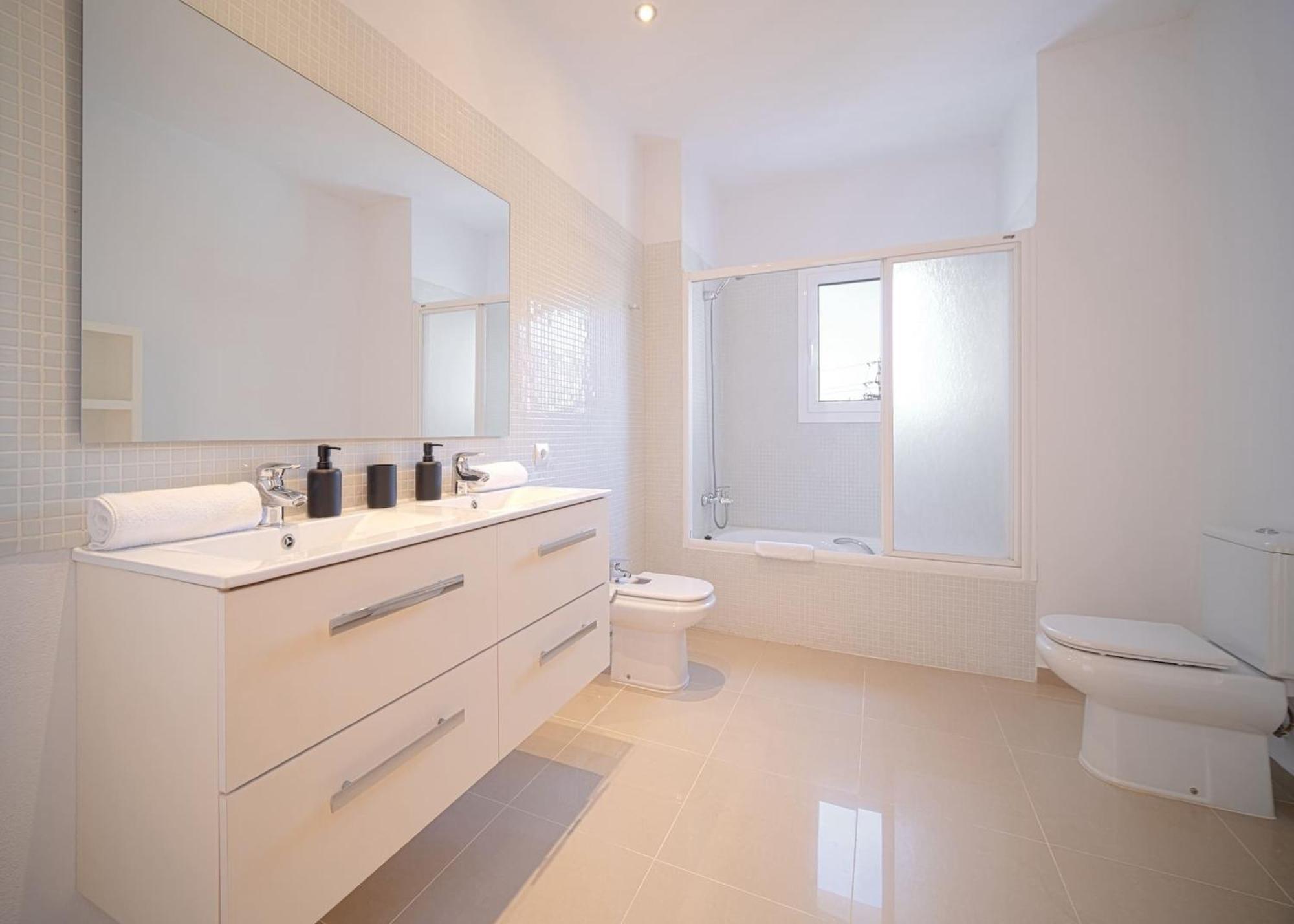 Villa Romeo 2Km From Ibiza Town And 1Km From Talamanca Beach Santa Eularia des Riu Ngoại thất bức ảnh