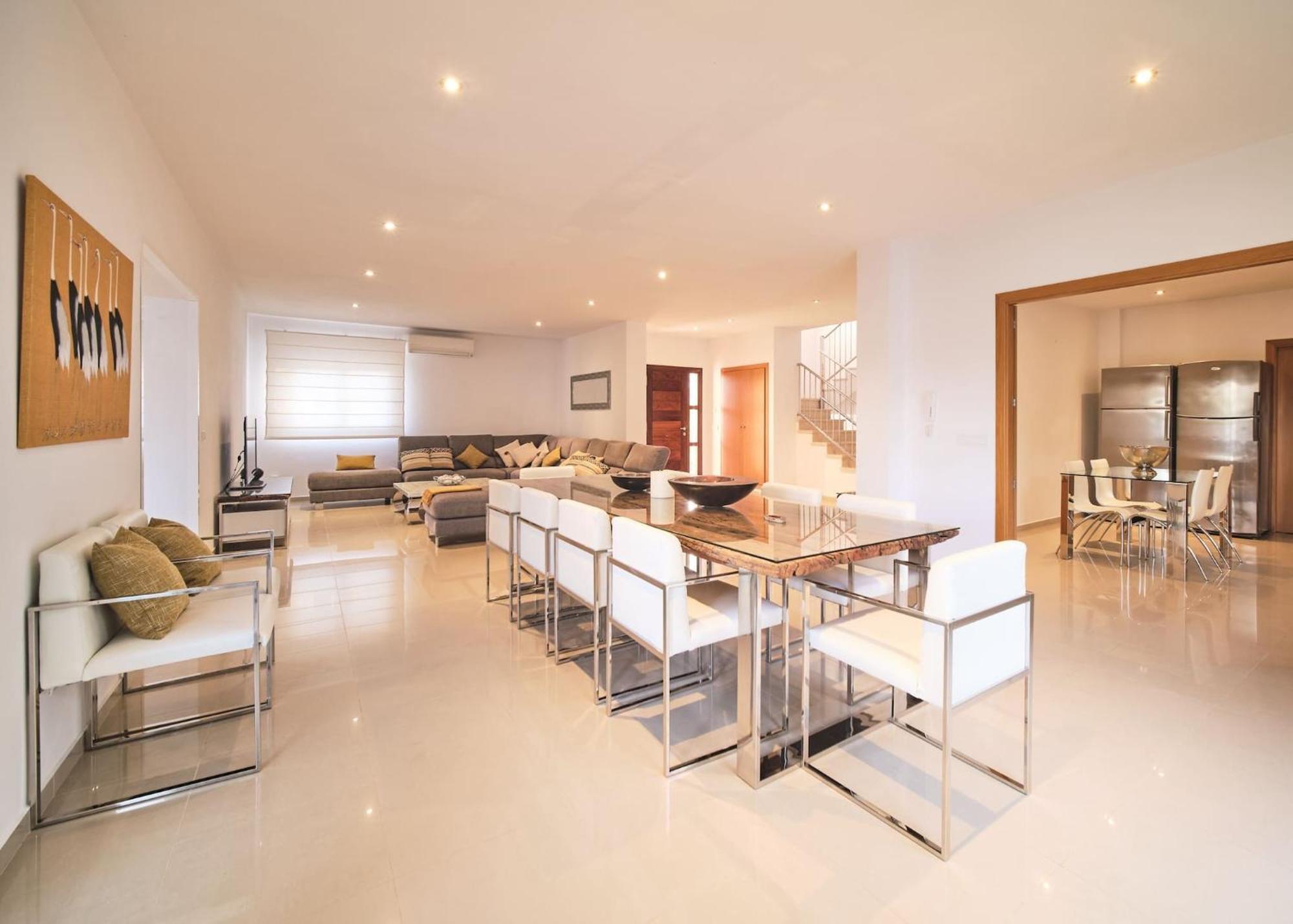 Villa Romeo 2Km From Ibiza Town And 1Km From Talamanca Beach Santa Eularia des Riu Ngoại thất bức ảnh