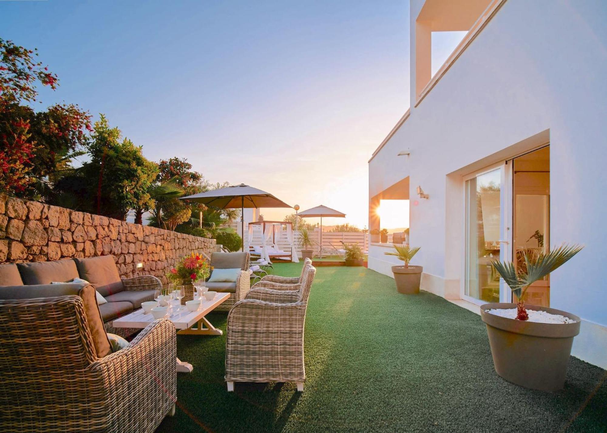 Villa Romeo 2Km From Ibiza Town And 1Km From Talamanca Beach Santa Eularia des Riu Ngoại thất bức ảnh